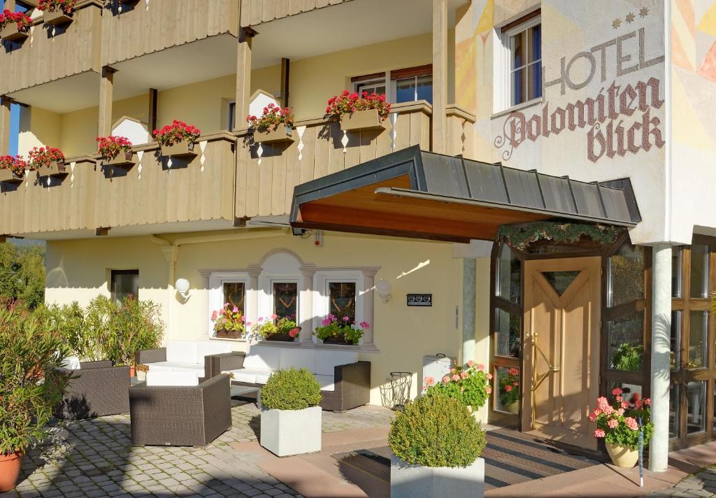 Hotel Dolomitenblick กอลลาลโบ ภายนอก รูปภาพ